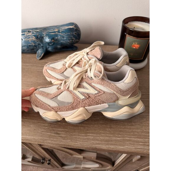New Balance 9060 Sneakers in Driftwood Size M7/W8.5 - Picture 4 of 10